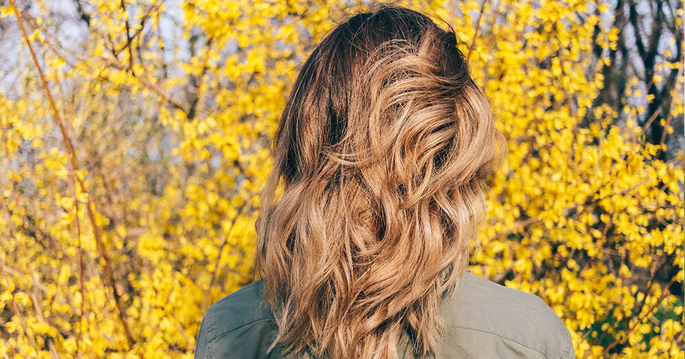 広がる髪の原因は 対処法やおすすめヘアケアアイテムも紹介